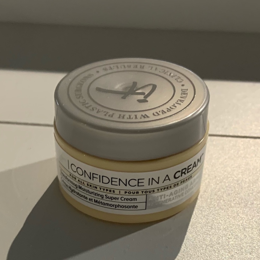 It cosmetics face cream